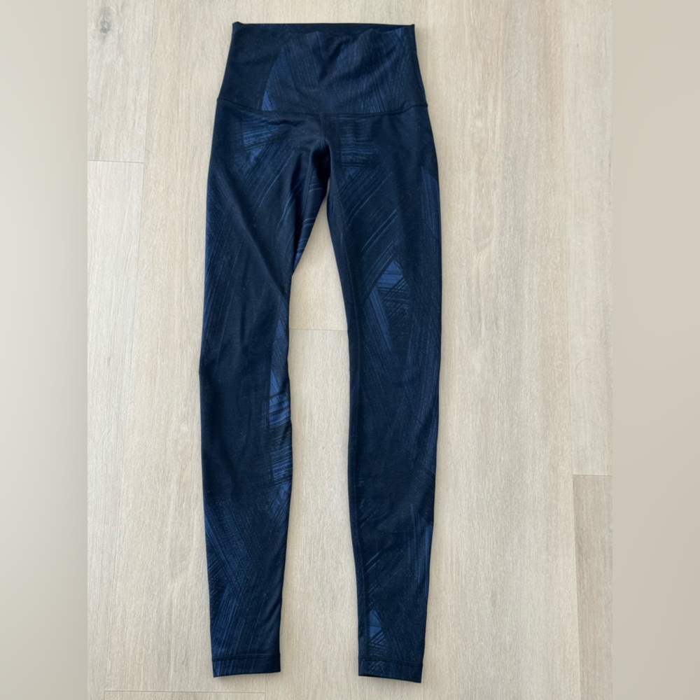 Lululemon leggings size 4
